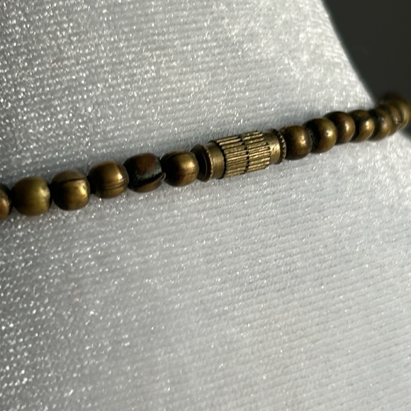 Vintage Statement Women’s 2 Tone Hammered Graduated Disc Necklace - Picture 6 of 7